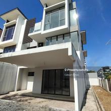 Few corner and endlot units are available in mutiara villa, kajang.