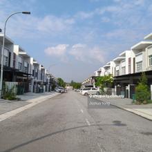 Well Maintain, Renovated & Fully Extend