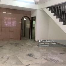 Terrace house for Sale