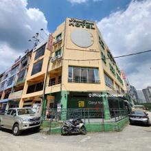 Value Deal: 4 Storey Hotel For Rent