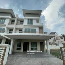 Semi-D house for Sale
