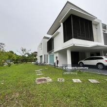 Semi-D house for Sale
