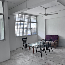 Freehold strata title end lot middle floor 