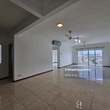 Corner unit on mid floor, well kept condition. Unblocked view