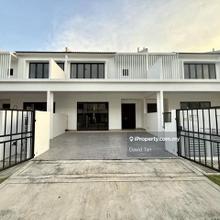 Sejati Lakeside Cyberjaya For Rent 2 Sty Link House Partially Furnish 