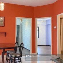 Great Community Near Parks. Schools. Libraies and shops.