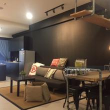 Fully Furnish Studio With Carpark include wifi