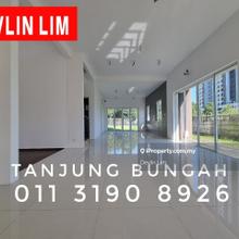 Corner Semi D Unit; Huge Land Area & Side Compound 