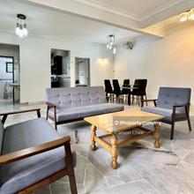 Furnished, Newly Painted, 3 Bedrooms, Ground Floor, Built-in cabinets!