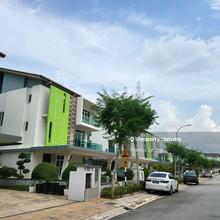Rare unit. Ambrosia @ Kinrara Residence. 