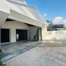 Unblock View & Renovated Unit 