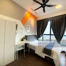 Cozy Room Rental with Balcony