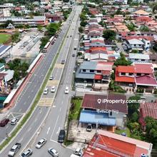 Damai Bungalow corner house for rent 