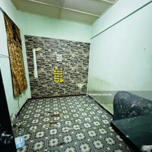 Sri dahlia apartment bandar puteri puchong for sale dijual,130k only!