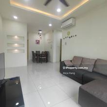 Condo can walk to woodland custom