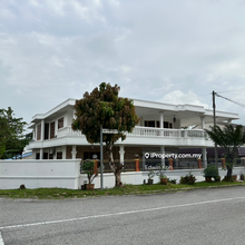 Freehold Double storey bungalow corner lot 