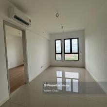 High floor unit, 2r2b 1store room 2car park, Price Negotiable