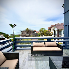 Charming Seaview Bungalow in Hilltop Villas, Batu Ferringhi.