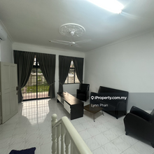 Taman Johor Jaya (Jln Rosmerah ) Semi D for rent 