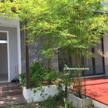 Private garden in close community near schools n mall,good security