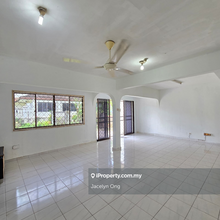 Good condition Double storey Tmn Pelangi 4 bedroom Rm2200