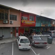 Batu caves 2 storey shop lot facing mainroad