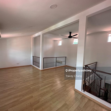 Beautifully renovated unit