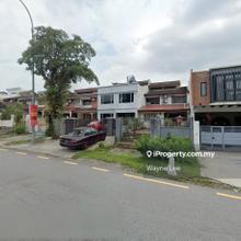 Prime Freehold Terrace House. Perfect for Residence or Commercial Use!