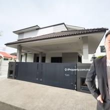 Good Quality Bungalow House Corner Lot. Welcome to view First