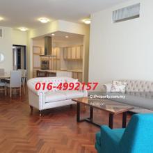 Seafront condominium , walking distance to International School