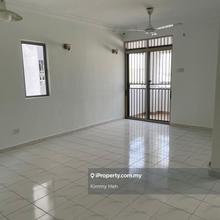 D'aman Crimson condominium
