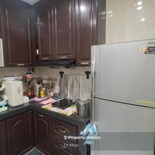 High floor high ceiling limited unit own stay good buy