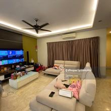 3-Sty Superlink, Low Density, Well Renovated, with Clubhouse Pool, Gym