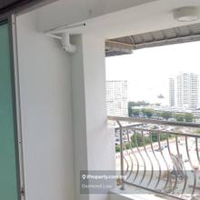 Worth Buy Unit, Seaview, Unfurnished, 1 Carpark 