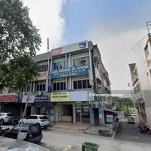 4 storey shop for sale