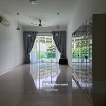 Walking distance to LRT and UOA Office Tower