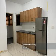 Only big room got the aircond, prefer maly, ready to move in 