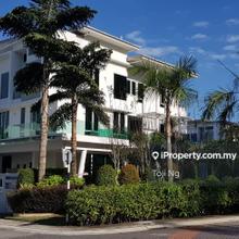 Fully Renovated 3 Sty Semi D