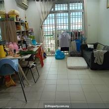 Lake view suites Austin perdana 1
