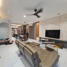 Limited move in condition, fully extended, fully renovated 2sty unit!
