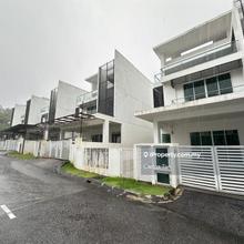 Hillpark Residence Alma 3 Storey Zero Lot Bungalow