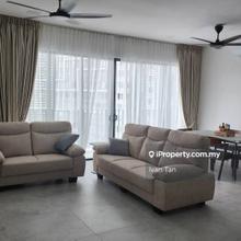 Skyvogue Condo 1400sf/Fully Furnished/ 2 Carpark/ Near Mid Valley Mall
