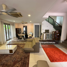 2.5 Storey End Lot Superlink with Side Land, Quite and Peaceful