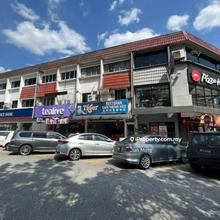 Taman Putra Taman Muda Jalan Bunga Tanjung 3 storey Shop for Sale 