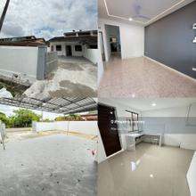 Extra Land Endlot/Single storey/Full Loan/Renovate/Taman Rinting Masai