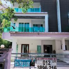 Semi-D house for Sale