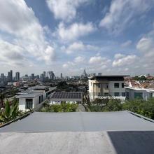 3 storey renovated bungalow 