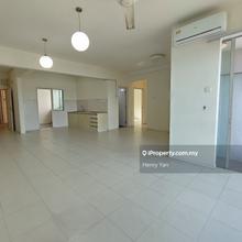 Walking Distance to Mrt