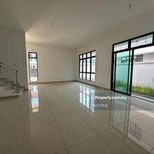 Austin Mutiara, 2 storey cluster house, 5b4b, good location, for sale