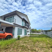 Freehold facing open space corner lot double storey verna serene heigh